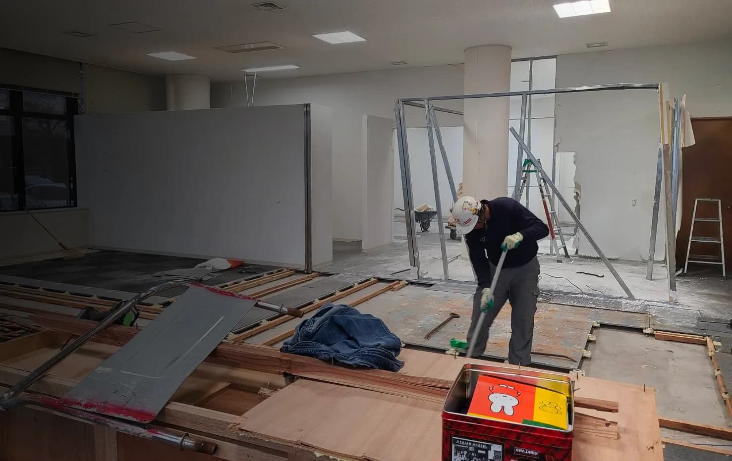 Built-in Carpentry Dismantling