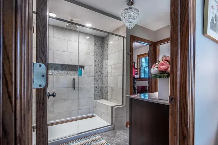 Master Bathroom Suite